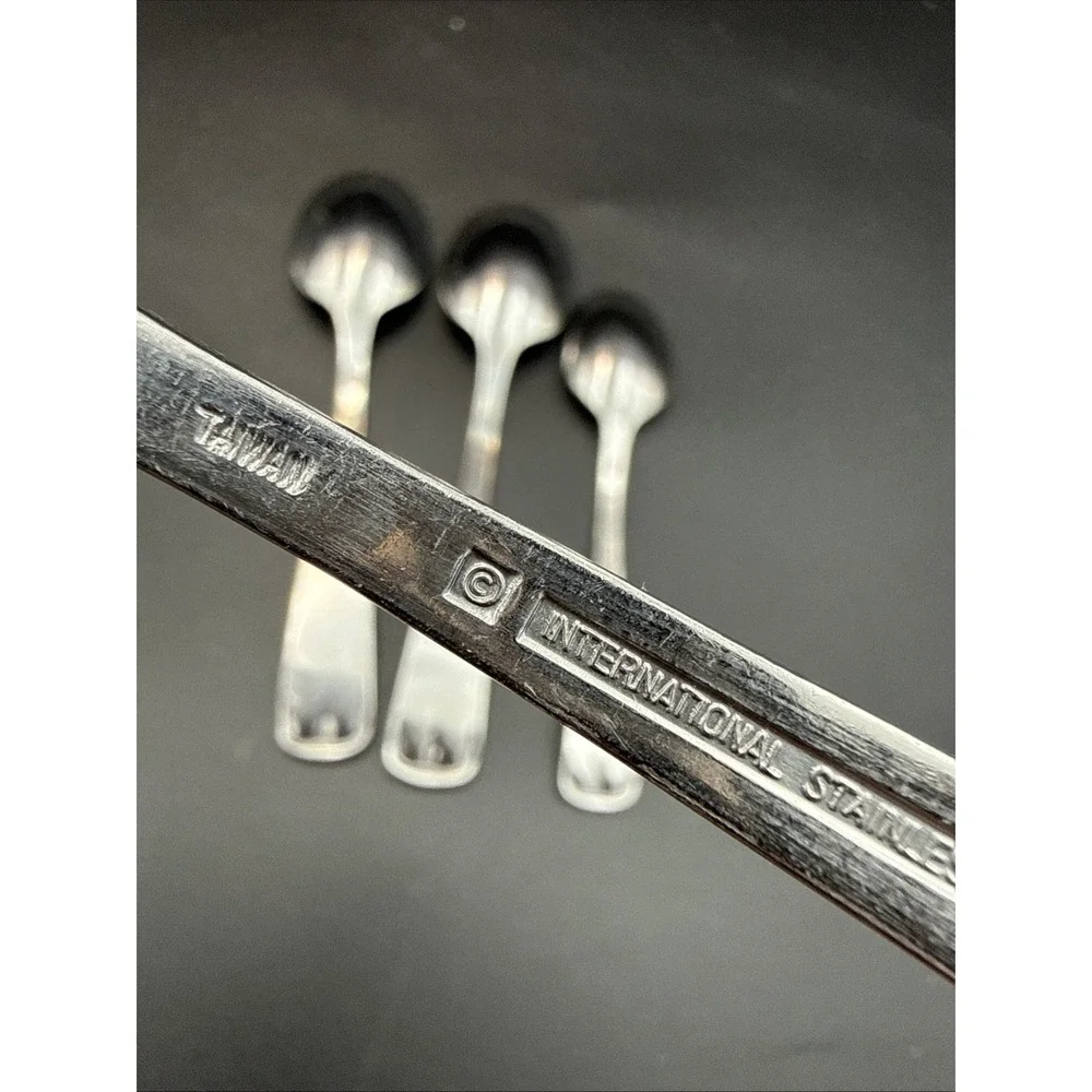 International Stainless Westminster 1 Teaspoon 3 Soup Spoon Flatware‎